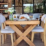 Hotel Bujtina Zejtaria Agroturizem Belsh