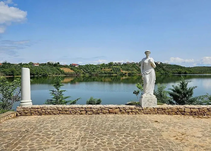 Bujtina Zejtaria Agroturizem 호텔 Belsh