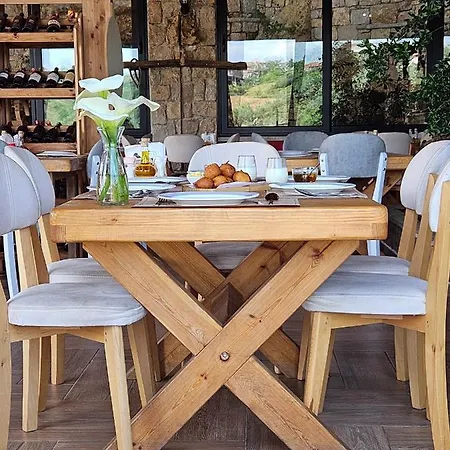 Hotel Bujtina Zejtaria Agroturizem Belsh