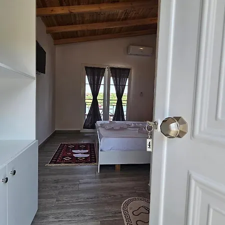 Bujtina Zejtaria Agroturizem 5* Belsh