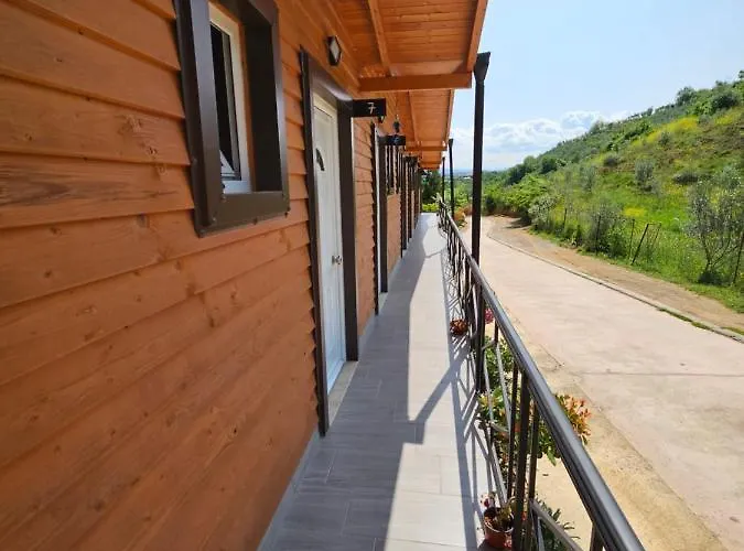 Hotel Bujtina Zejtaria Agroturizem Belsh